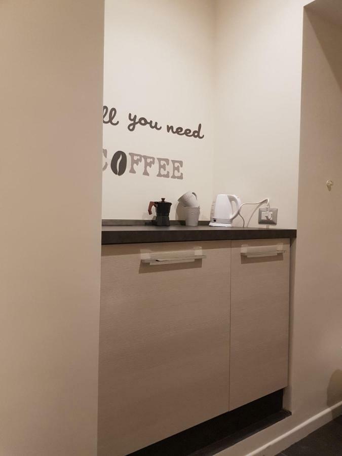 Home "Suite" Home Наполи Екстериор снимка