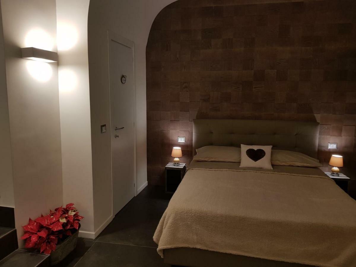 Home "Suite" Home Наполи Екстериор снимка