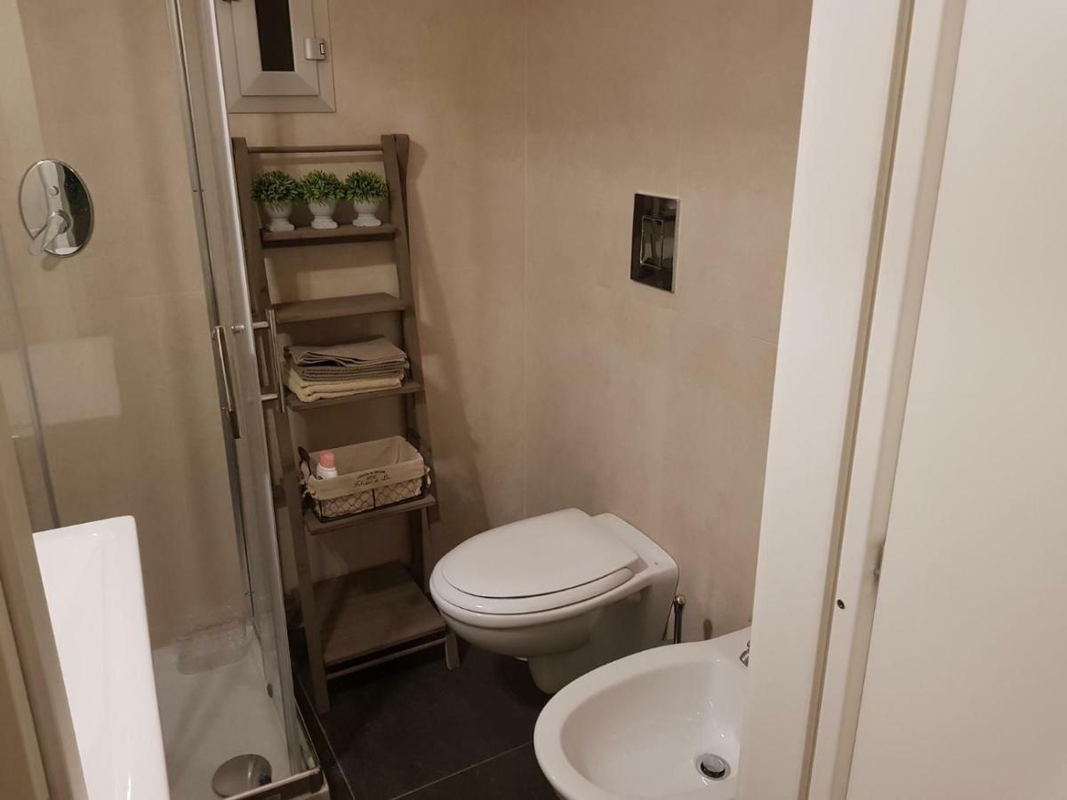 Home "Suite" Home Наполи Екстериор снимка