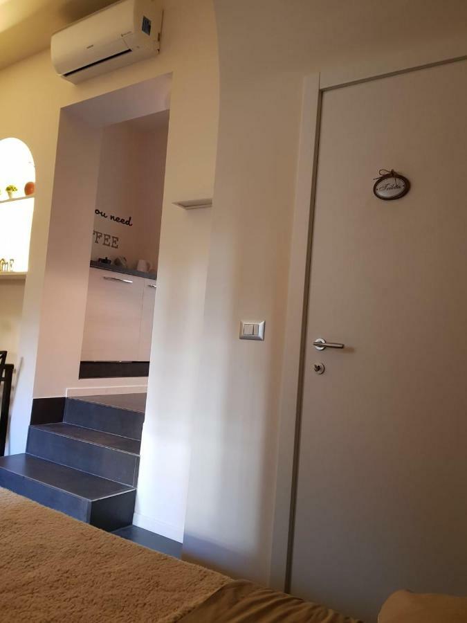 Home "Suite" Home Наполи Екстериор снимка