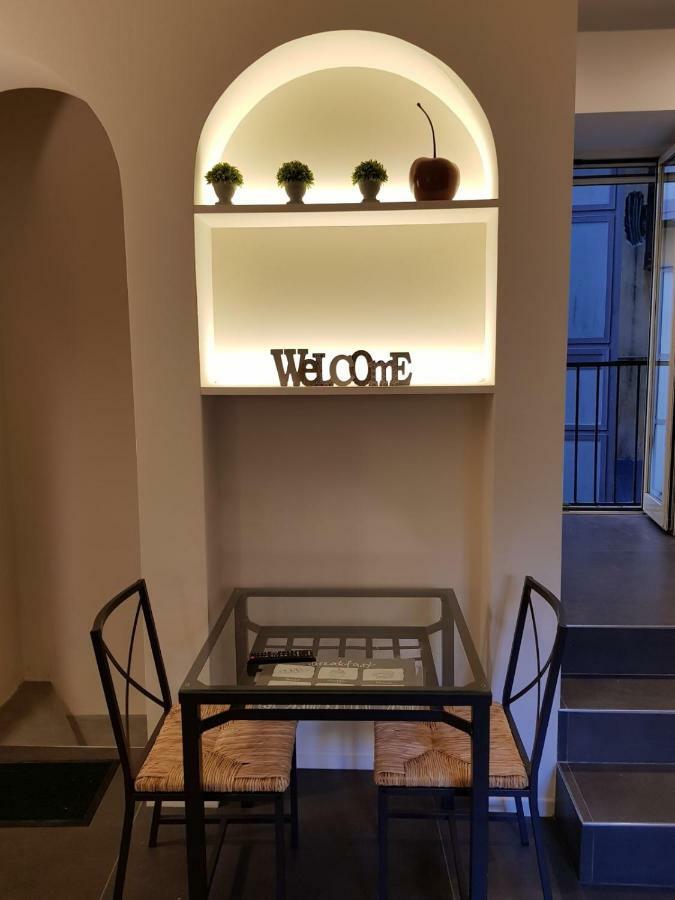 Home "Suite" Home Наполи Екстериор снимка