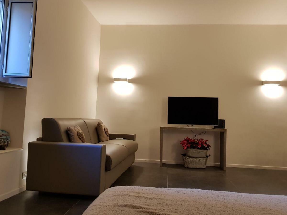 Home "Suite" Home Наполи Екстериор снимка